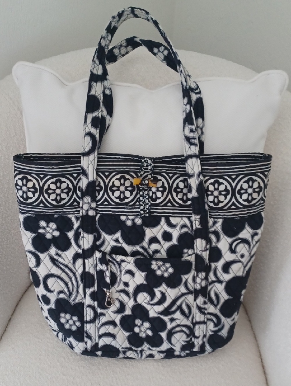 Vera Bradley "Night & Day" Toggle Tote - Picture 16 of 16